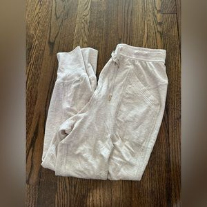 Lululemon beige joggers size 6